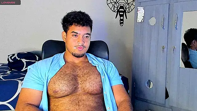 Snapshot of Big_furry_bear13 chatting on 03-07-25, 08:02 Big furry bear13 online show from 03-07-25, 08:02