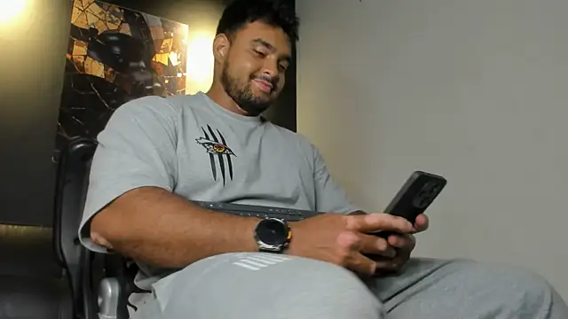 Big furry bear13 online show from 06-10-26, 05:19