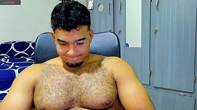Snapshot of Big_furry_bear13 chatting on 02-04-25, 06:14 Big furry bear13 online show from 02-04-25, 06:14