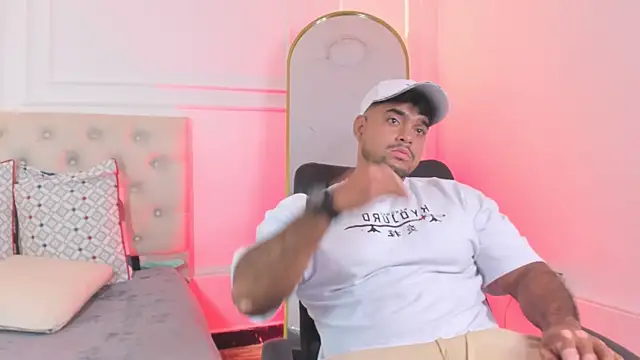 Big furry bear13 online show from 01-13-26, 01:04