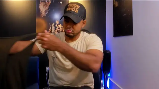 Big furry bear13 online show from 11-23-25, 12:59