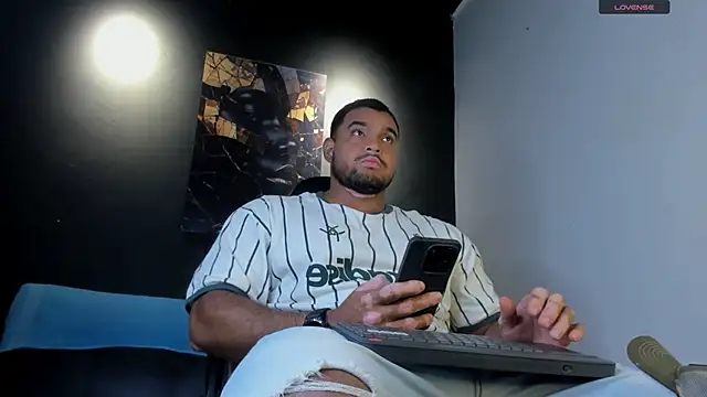 Big furry bear13 online show from 06-19-26, 04:40