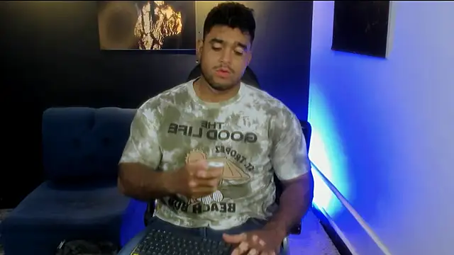 Big furry bear13 online show from 11-05-25, 04:26