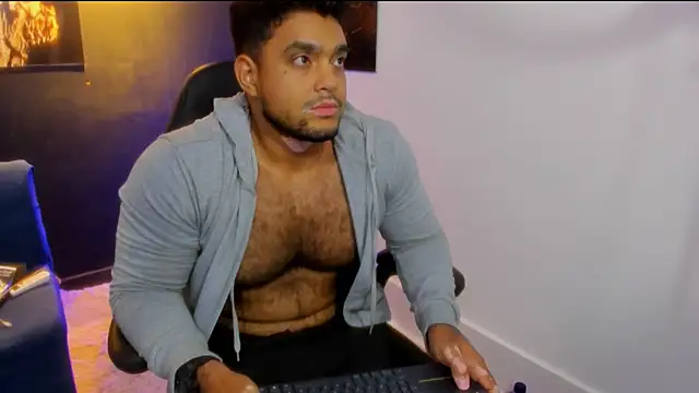 Big furry bear13 online show from 11-25-25, 05:30