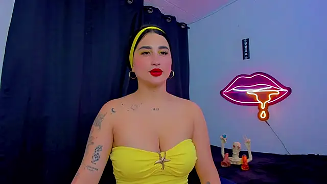 Snapshot of sunshine_uwu22 chatting on 06-25-26, 06:35 sunshine uwu22 online show from 06-25-26, 06:35