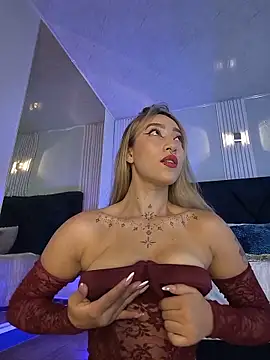 Snapshot of MollyCruz chatting on 05-17-26, 12:49 MollyCruz online show from 05-17-26, 12:49