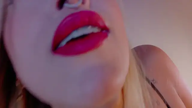 MollyCruz online show from 07-16-26, 01:08