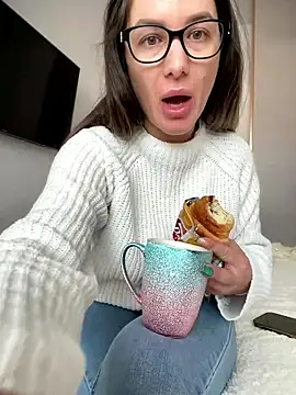 HotXMom online show from 01-16-26, 07:45