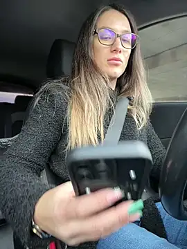 HotXMom online show from 12-15-25, 07:03