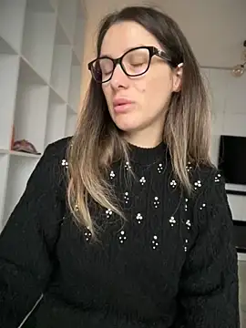 HotXMom online show from 11-28-25, 07:08