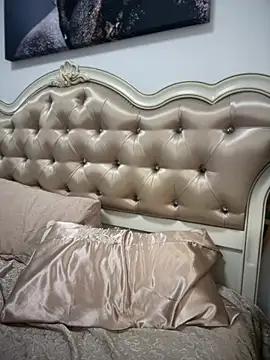 HotXMom online show from 06-17-26, 06:24