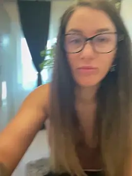HotXMom online show from 06-01-26, 05:07