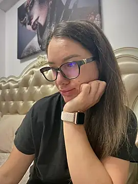 HotXMom online show from 06-12-26, 06:22