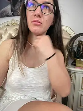 HotXMom online show from 04-07-26, 04:03