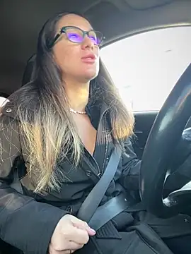 HotXMom online show from 04-11-26, 04:53