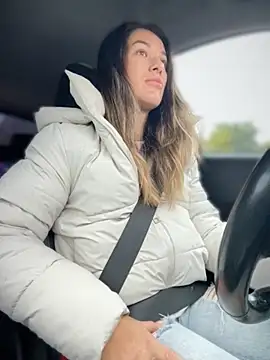 Snapshot of HotXMom chatting on 10-09-25, 05:41 HotXMom online show from 10-09-25, 05:41