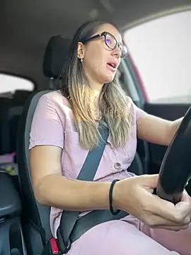 Snapshot of HotXMom chatting on 09-23-25, 05:47 HotXMom online show from 09-23-25, 05:47