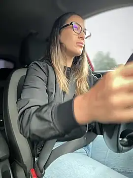 Snapshot of HotXMom chatting on 09-12-25, 05:29 HotXMom online show from 09-12-25, 05:29