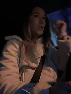 Snapshot of HotXMom chatting on 02-28-25, 04:32 HotXMom online show from 02-28-25, 04:32