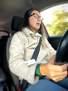 Snapshot of HotXMom chatting on 09-26-25, 05:47 HotXMom online show from 09-26-25, 05:47