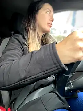 HotXMom online show from 11-07-25, 06:51