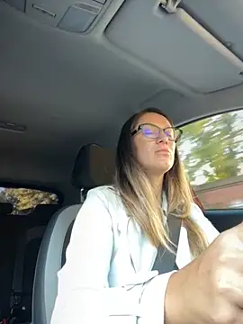 Snapshot of HotXMom chatting on 09-22-25, 05:46 HotXMom online show from 09-22-25, 05:46