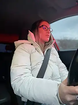 Snapshot of HotXMom chatting on 03-03-25, 04:43 HotXMom online show from 03-03-25, 04:43