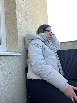 Snapshot of HotXMom chatting on 03-22-25, 10:28 HotXMom online show from 03-22-25, 10:28