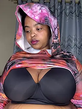 Snapshot of Linahlove chatting on 06-03-26, 07:51 Linahlove online show from 06-03-26, 07:51