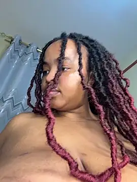 Linahlove online show from 11-21-25, 04:50