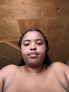 Linahlove online show from 02-20-25, 07:23
