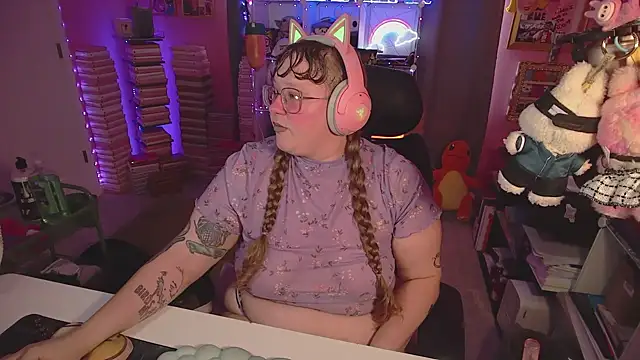 FatVeronica online show from 06-25-26, 05:07