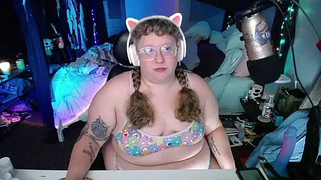 FatVeronica online show from 01-12-25, 06:17