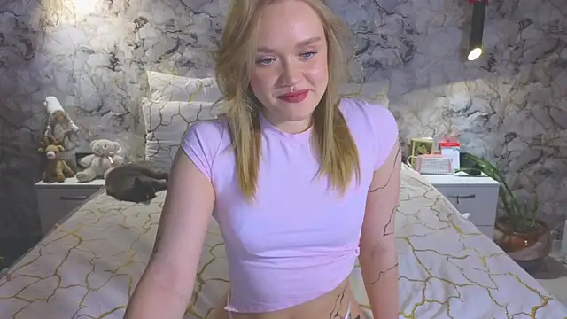 Aurora Golden1 online show from 03-08-26, 12:38