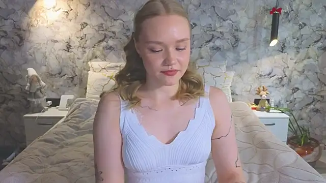 Aurora Golden1 online show from 06-22-26, 03:47