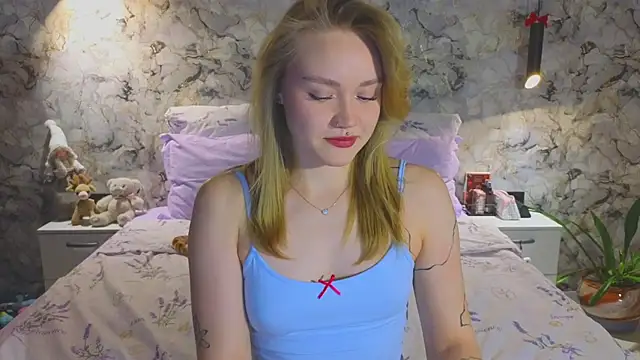 Aurora Golden1 online show from 01-11-26, 04:36