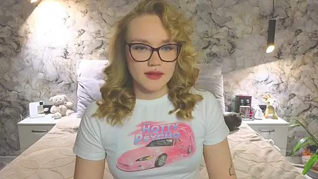 Aurora Golden1 online show from 11-04-25, 05:39