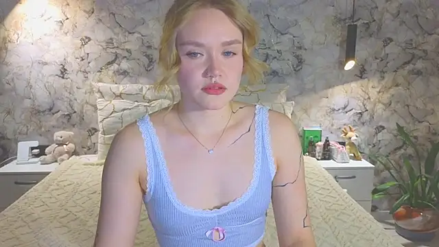 Aurora Golden1 online show from 12-03-25, 05:01