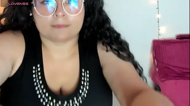 jessica hot 28 online show from 09-17-25, 04:42