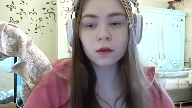 LucyZeph online show from 01-14-25, 11:31