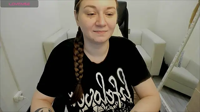 AlisaBacker online show from 01-11-25, 04:38