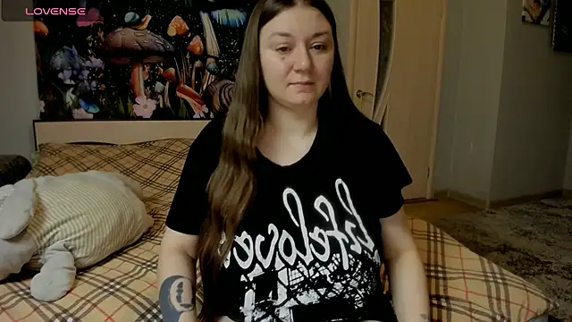 Snapshot of AlisaBacker chatting on 11-07-25, 12:42 AlisaBacker online show from 11-07-25, 12:42