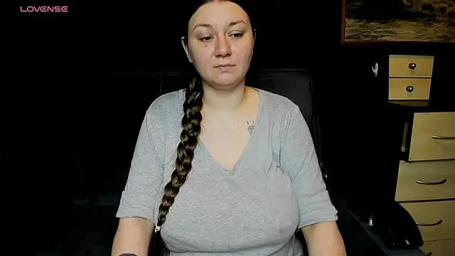 Snapshot of AlisaBacker chatting on 06-19-26, 02:01 AlisaBacker online show from 06-19-26, 02:01