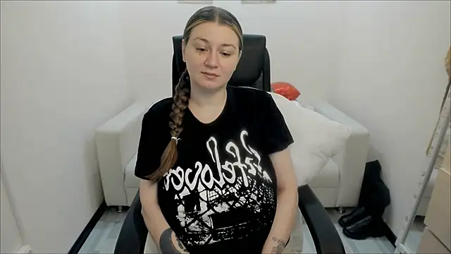 AlisaBacker online show from 02-24-25, 09:41