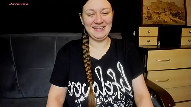 Snapshot of AlisaBacker chatting on 02-13-26, 10:10 AlisaBacker online show from 02-13-26, 10:10