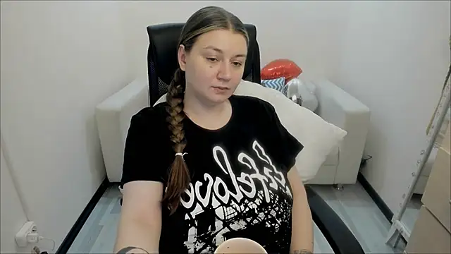 AlisaBacker online show from 02-25-25, 12:47