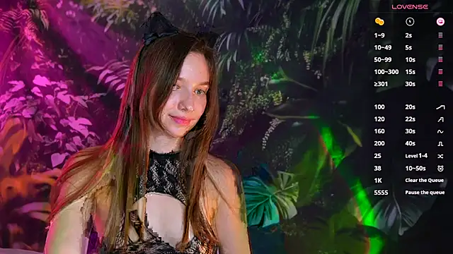 Snapshot of soffy__kisss chatting on 03-17-25, 04:33 soffy  kisss online show from 03-17-25, 04:33