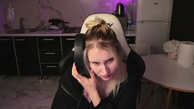 MertyXX online show from 04-12-26, 09:18