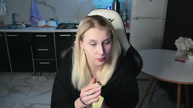 MertyXX online show from 04-22-26, 09:10