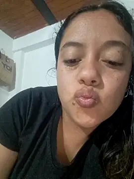 Snapshot of _MaripossaSexy_ chatting on 10-02-25, 12:58 MaripossaSexy online show from 10-02-25, 12:58